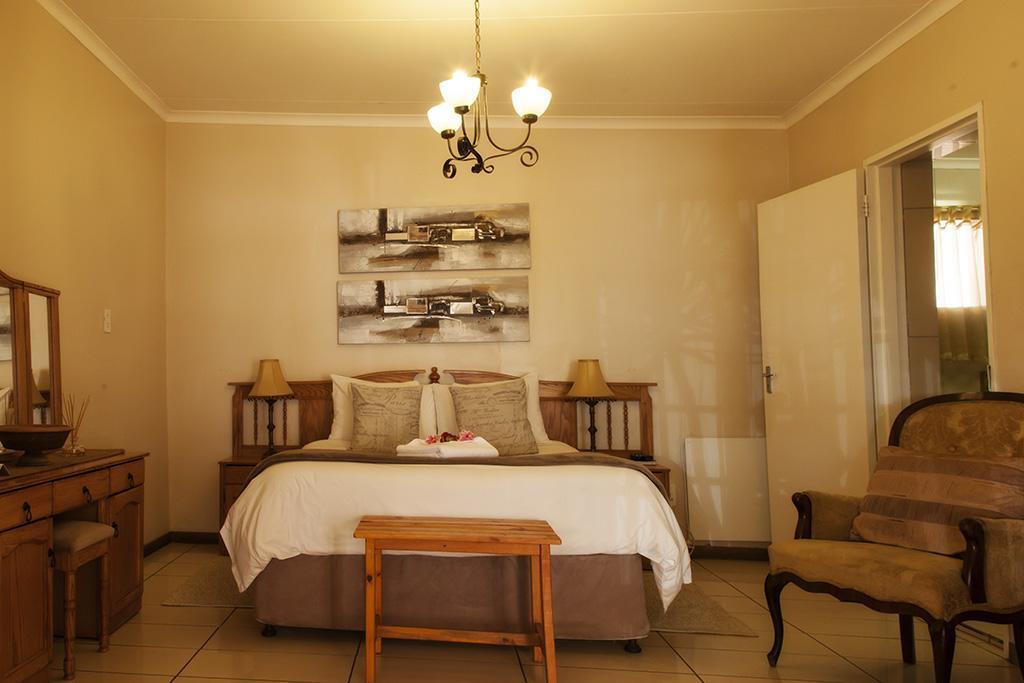 Holme Lea Manor Bed & Breakfast Piet Retief Dış mekan fotoğraf
