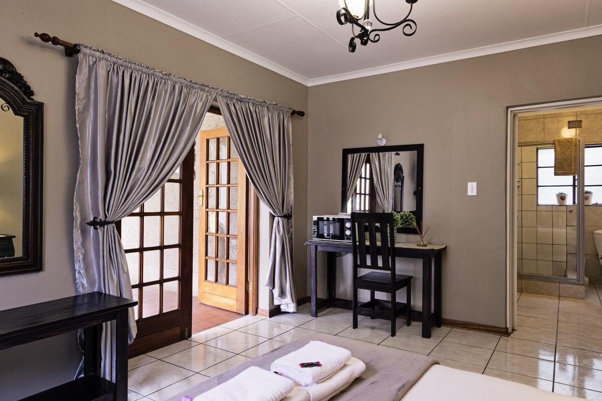 Holme Lea Manor Bed & Breakfast Piet Retief Dış mekan fotoğraf